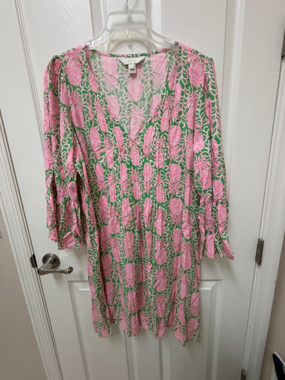 Lilly Pulitzer Pink / Green Pineapple Print Bell Sleeve V-Neck Size 16